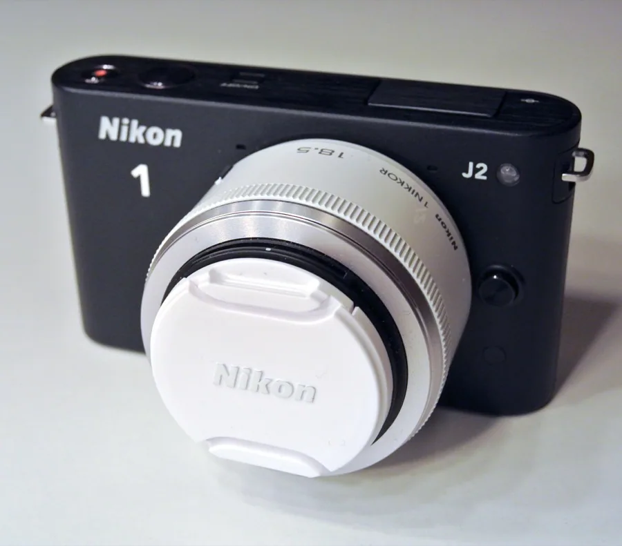 Nikon 1 J2 mit Nikkor 18,5 1,8 Objektiv