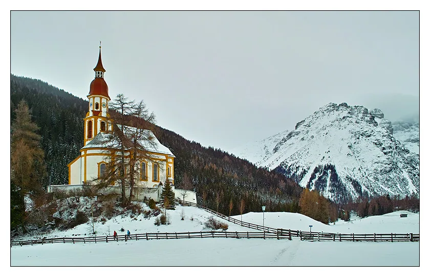 Eine einsame Kirche