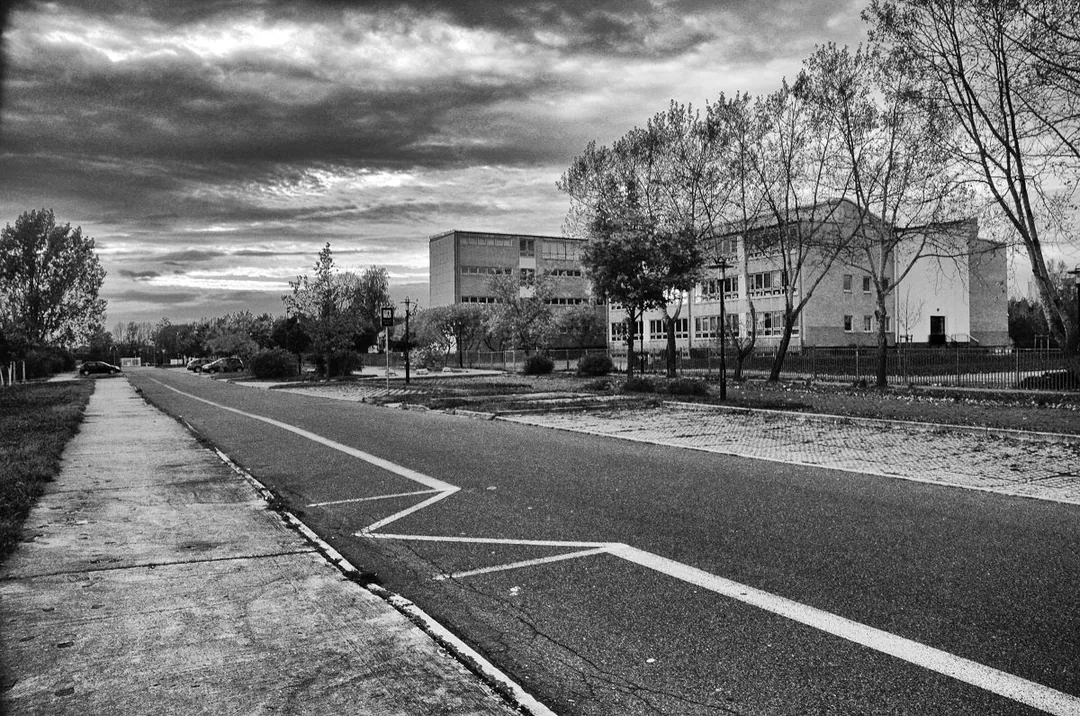 Silberhöhe: Grundschule Hanoier Straße, Ostseite