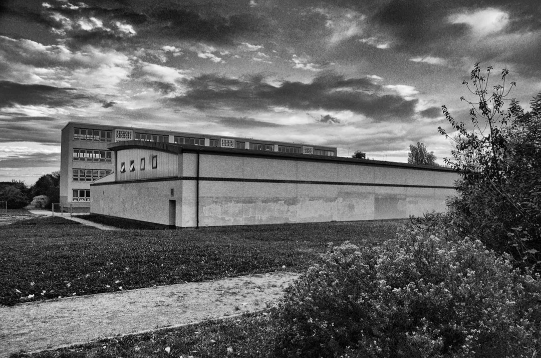 Silberhöhe: Grundschule und Sporthalle Hanoier Straße