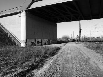 Unter der B6n-Brücke in Köthen