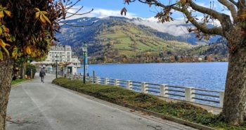 Zell am See, Blick über den See bis zum Grandhotel